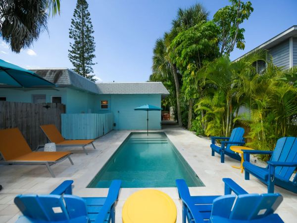 Island Two Bedroom Cottage with Private Pool!
