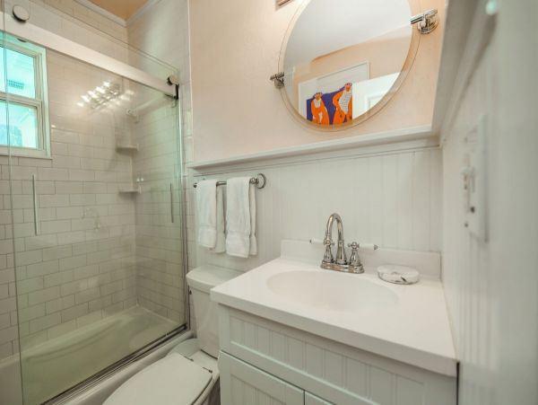 Island Two Bedroom Cottage with Private Pool!