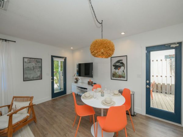 Island Two Bedroom Cottage with Private Pool!