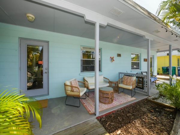 Island Two Bedroom Cottage with Private Pool!