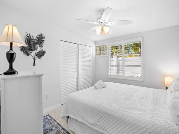 Holmes Beach One Bedroom Rental Just Steps from the White Sands