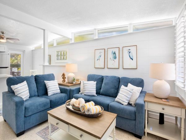 Holmes Beach One Bedroom Rental Just Steps from the White Sands