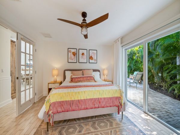 Walk to Beach Vacation Rentals Three Bedroom in Holmes Beach