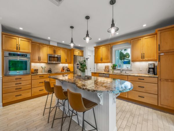 Walk to Beach Vacation Rentals Three Bedroom in Holmes Beach