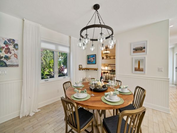 Walk to Beach Vacation Rentals Three Bedroom in Holmes Beach