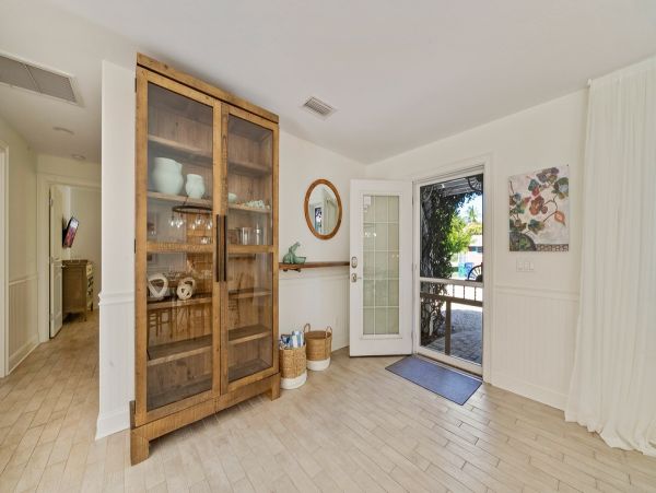 Walk to Beach Vacation Rentals Three Bedroom in Holmes Beach