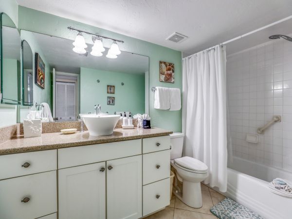 Anna Maria Island Vacation Rental 70 steps to Beaches