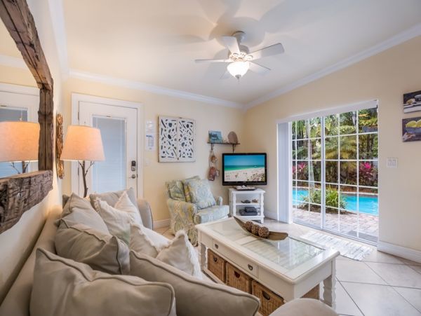 Holmes Beach Vacation Home with Private Pool Walk To Beach