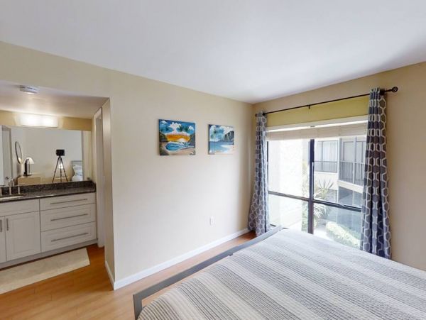 Siesta Key High Quality 2 Bedroom Vacation Rental with Pool