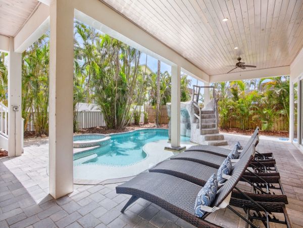 Bradenton Beach Nine Bedroom House  Luxury Anna Maria Island Vacation Rental for Large Groups
