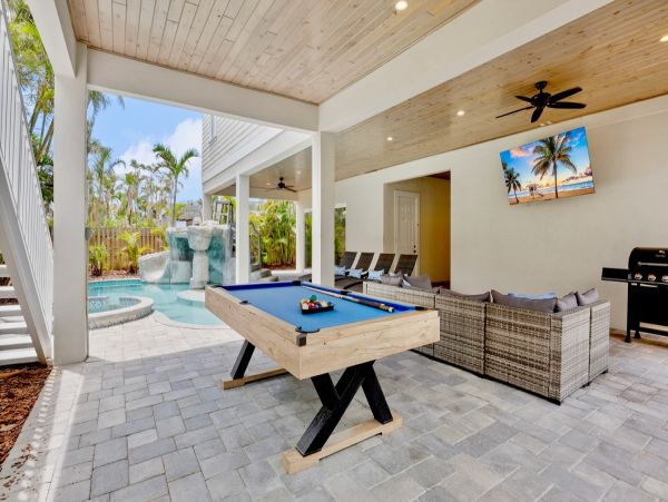 Bradenton Beach Nine Bedroom House  Luxury Anna Maria Island Vacation Rental for Large Groups