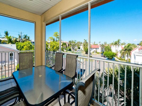 Anna Maria Island Cozy Vacation Condo