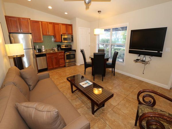 Enjoy Boutique Resort Across Street from Beach Anna Maria