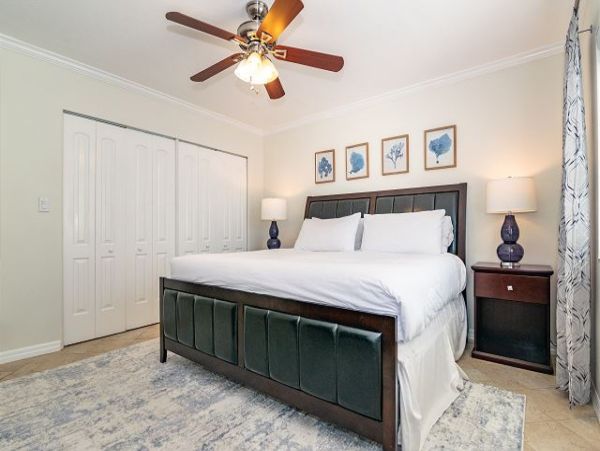 Anna Maria Island Freshly Updated Townhome Steps from the Beach