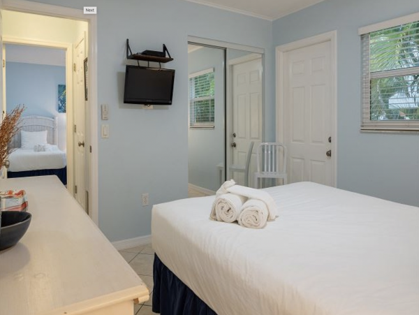 Cozy Vacation Rental in Holmes Beach - Steps to the Gulf!