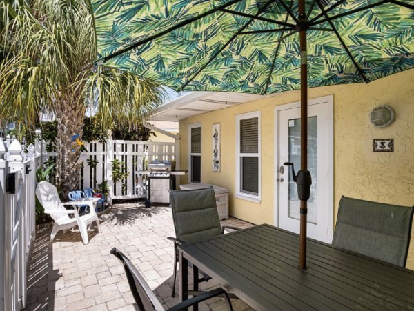Cozy Vacation Rental in Holmes Beach - Steps to the Gulf!