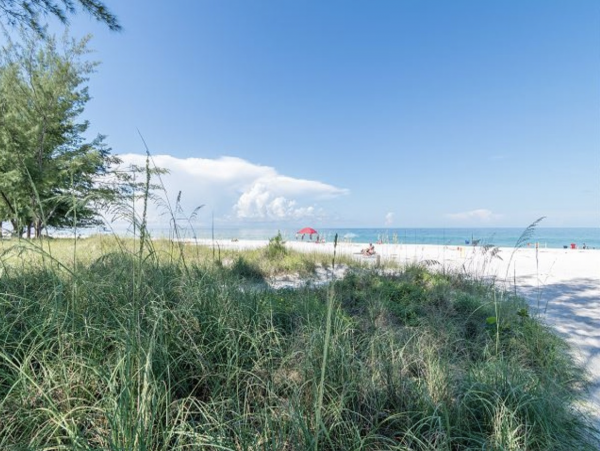 Cozy Vacation Rental in Holmes Beach - Steps to the Gulf!
