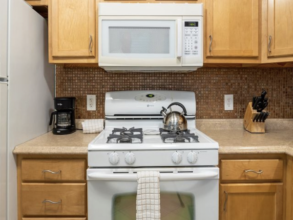 Cozy Vacation Rental in Holmes Beach - Steps to the Gulf!