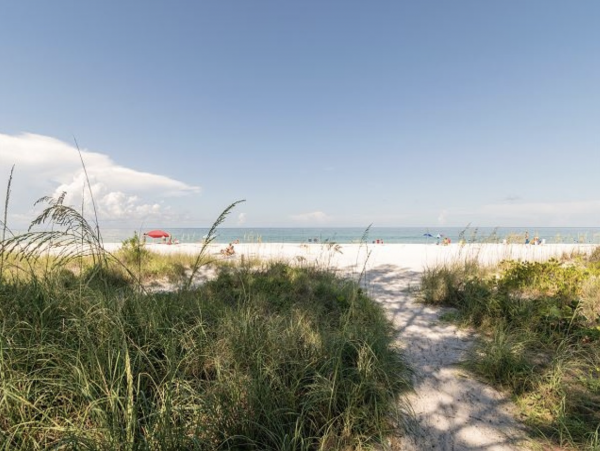 Cozy Vacation Rental in Holmes Beach - Steps to the Gulf!