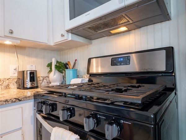 Holmes Beach Rentals with Pools at Great Prices!