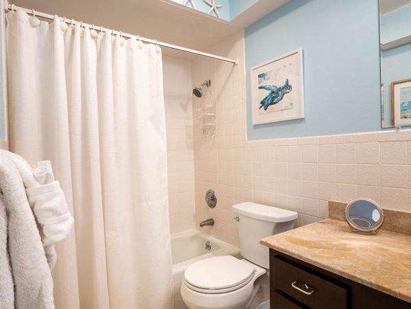 Holmes Beach Rentals with Pools at Great Prices!