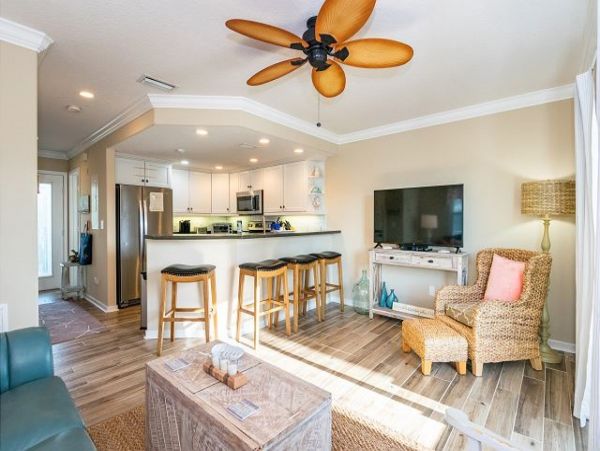 Holmes Beach Vacation Condo 2 Bedrooms Sleeps 6