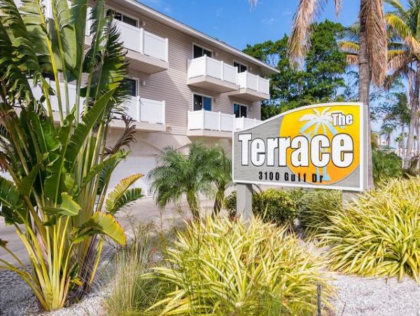 Holmes Beach Vacation Condo 2 Bedrooms Sleeps 6