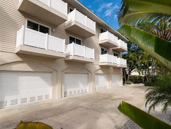 Holmes Beach Vacation Condo 2 Bedrooms Sleeps 6