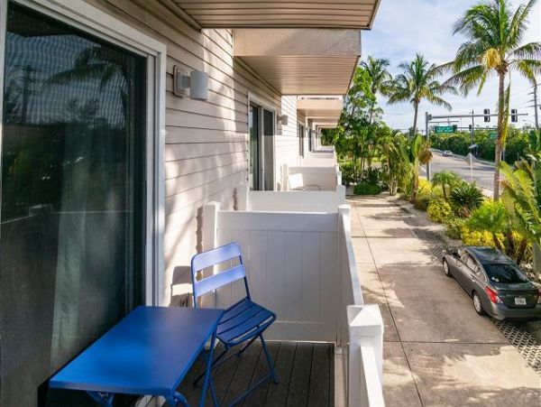 Holmes Beach Vacation Condo 2 Bedrooms Sleeps 6