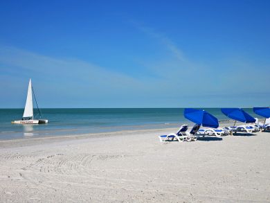 Right Across Street From Beach Rental 2 Bedrooms