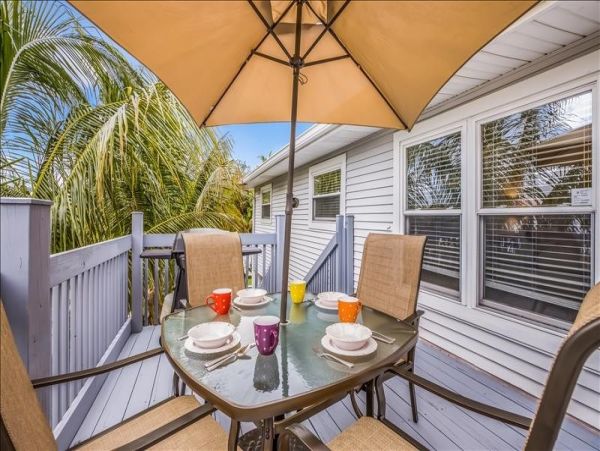 Three Bedroom Home With Private Pool In Anna Maria