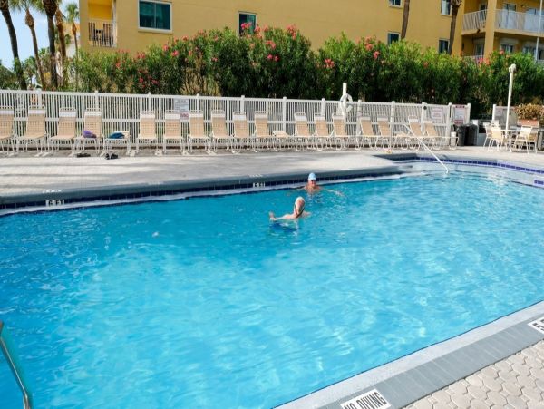Gulf-Front Indian Shores Vacation Beach Condo 8 Guests