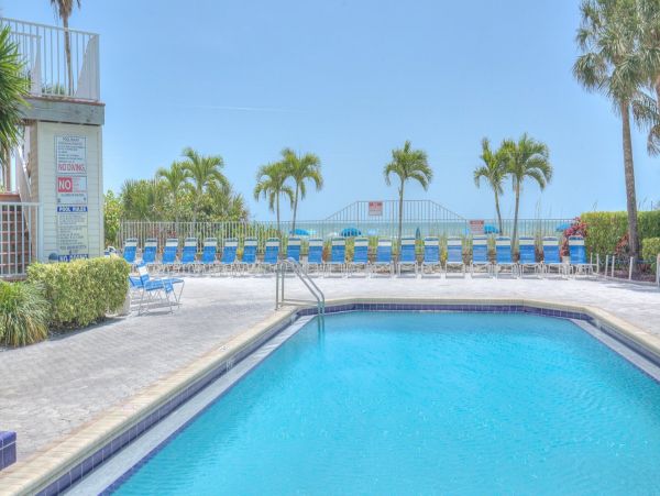 Gulf-Front Indian Shores Vacation Beach Condo 8 Guests