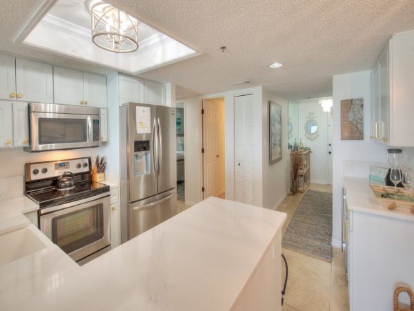 Gulf-Front Indian Shores Vacation Beach Condo 8 Guests