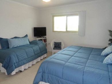 King Size Bed & twin Day Bed in Second Bedroom