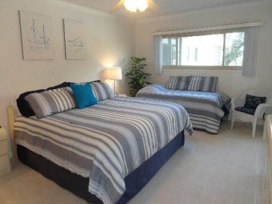 Master Bedroom with King Size Bed & Twin Day Bed