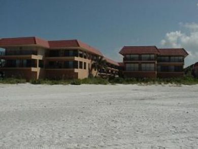 Holmes Beach, Florida Vacation Rental Located on Beach