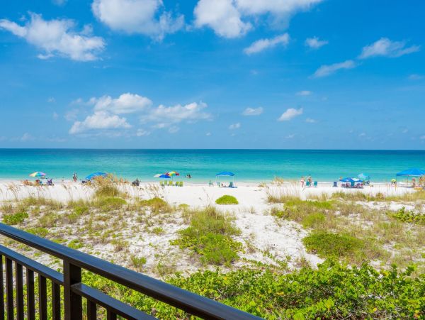 Holmes Beach Three Bedroom Value Priced Beach Front Rental