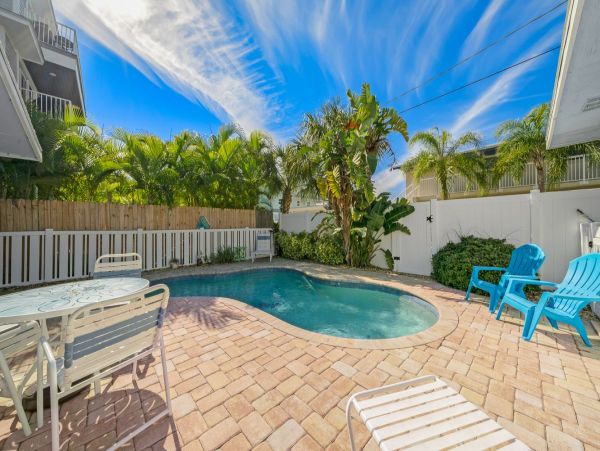 Two Bedroom Old Florida Anna Maria Vacation Cottage