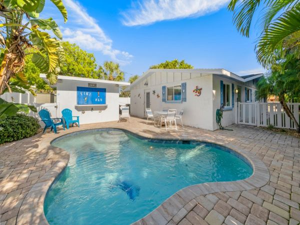 Two Bedroom Old Florida Anna Maria Vacation Cottage