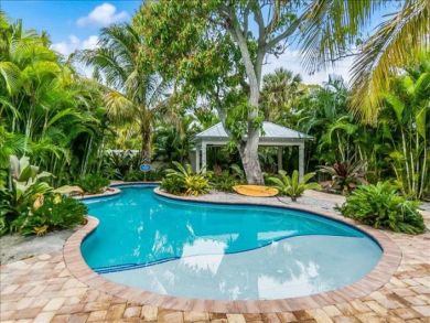 3/2 Bedroom Vacation Cottage with Pool Anna Maria Island