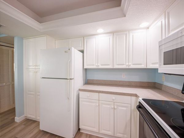 Value Priced Beach Condo on Anna Maria Island