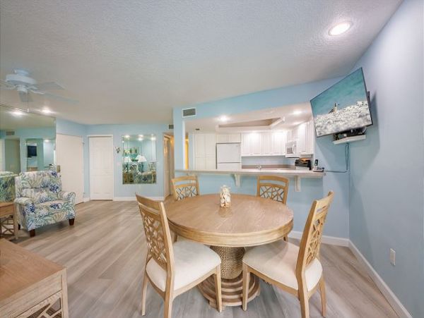 Value Priced Beach Condo on Anna Maria Island