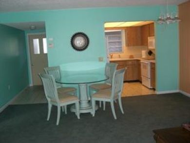 Dining Area Seats 4