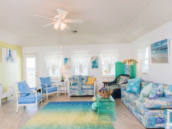 Charming Bay Front Home on North Anna Maria Island