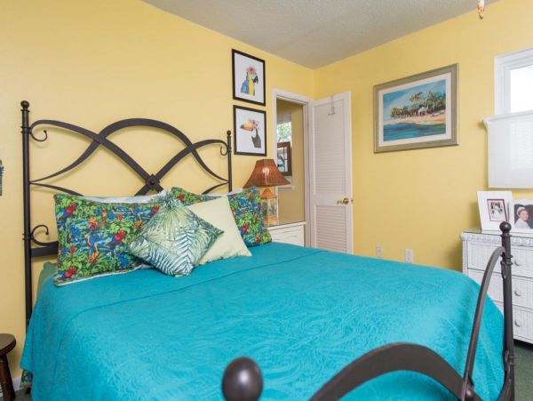Charming Bay Front Home on North Anna Maria Island