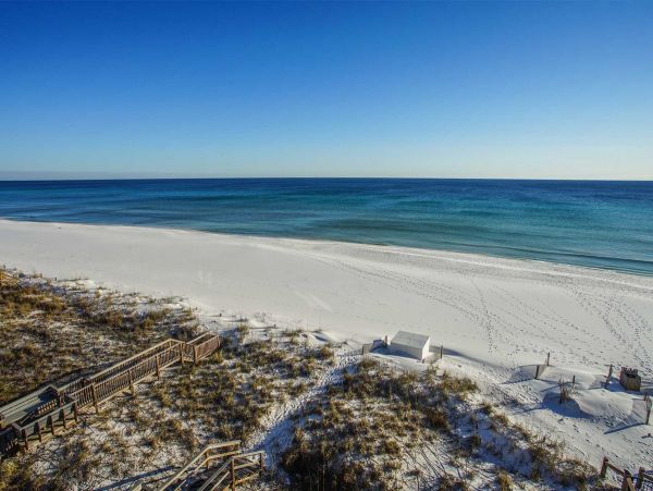 BEACHFRONT Destin Luxury Vacation Rental with Private Pool