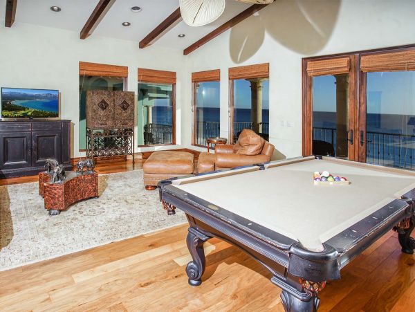 BEACHFRONT Destin Luxury Vacation Rental with Private Pool