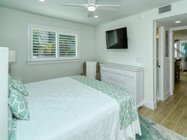 Beachfront Longboat Key Townhome