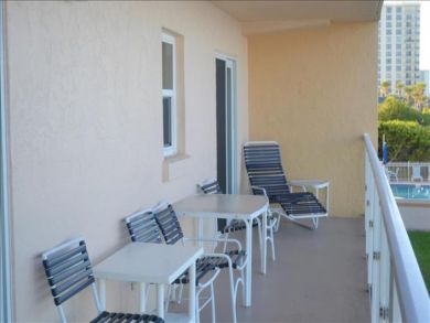 Longboat Key Beach Vacation Condo with Communal Pool